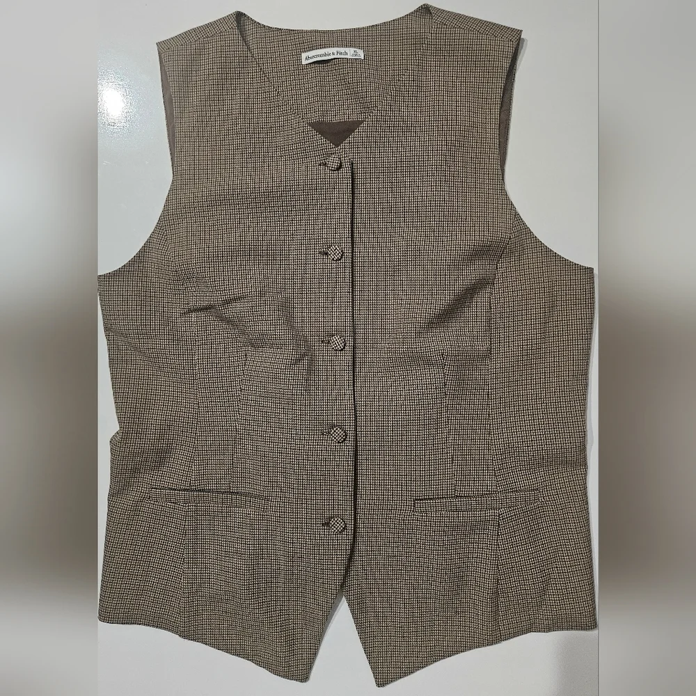 Abercrombie & Fitch Houndstooth Vest in Brown and Black - Picture 2 of 16